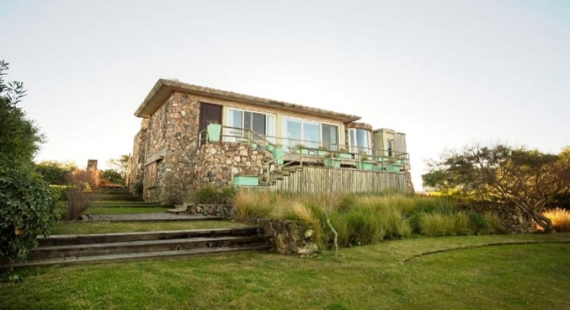 JOSE IGNACIO. Casa con vista a playa Brava y Mansa