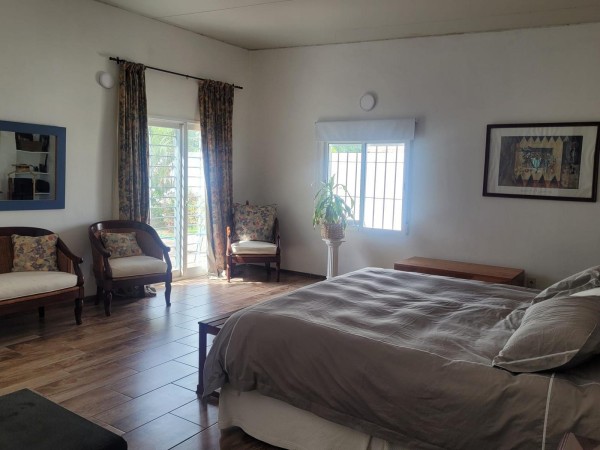 BALNEARIO BUENOS AIRES, 3 dormitorios con piscina y apartamento visitas
