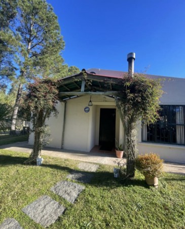 BALNEARIO BUENOS AIRES, CASA DE 3 DORMITORIOS CON JARDIN