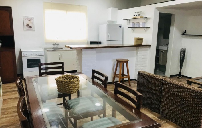 BALNEARIO BUENOS AIRES, 3 dormitorios con piscina y apartamento visitas