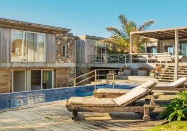 JOSE IGNACIO. Casa con vista a playa Brava y Mansa