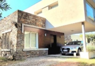 Barrio Marly, moderna casa de 4 dormitorios