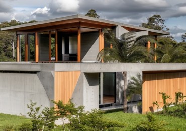 Casa Minimalista en Solanas 3 dormitorios